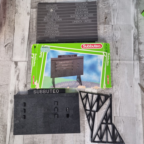 VINTAGE BOXED SUBBUTEO SCOREBOARD 61158 WITH BLET OF TEAM NAMES