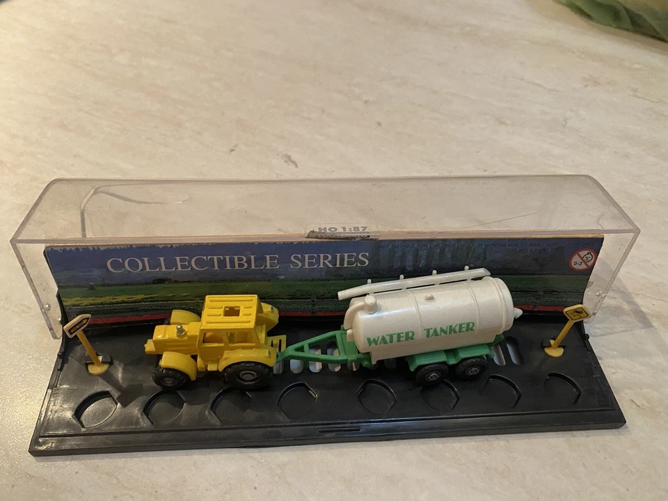 RARISSIMO TRATTORE MEZZO AGRICOLO CON CISTERNA ACQUA ADG 1:87 IN BOX COLLEZIONE - Immagine 4 di 4