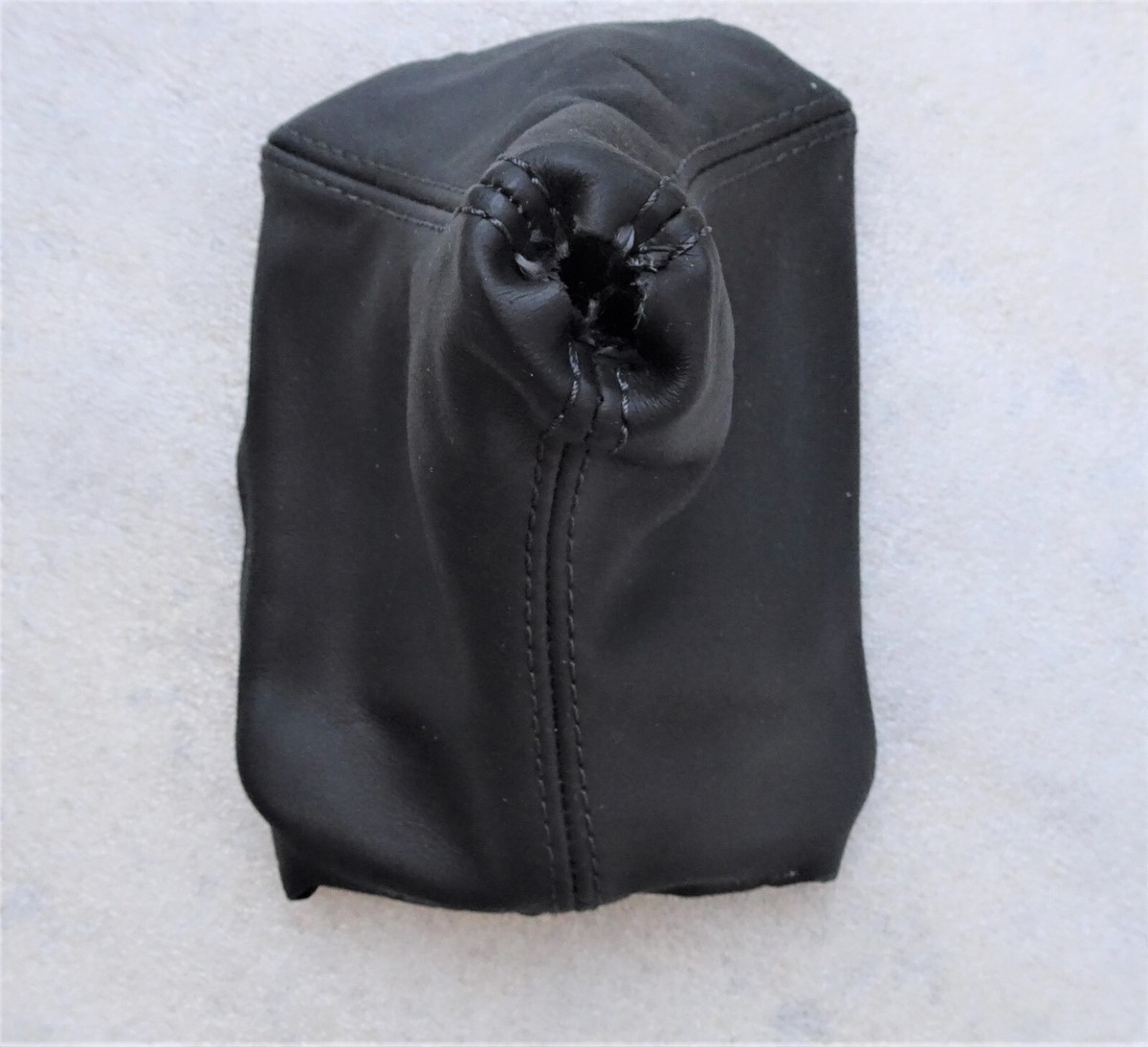 PORSCHE 991 911 R GT 3 STICK SHIFT BLACK LEATHER BLACK STITCHING