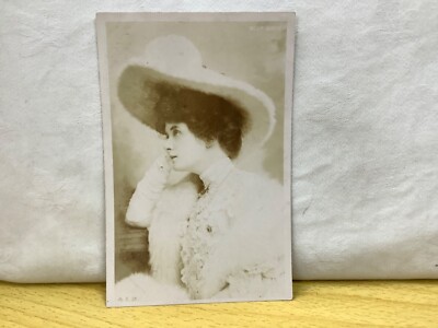 Billie Burke, Schauspielerin, AL Serie Aristophot Co. London, Postkarte.