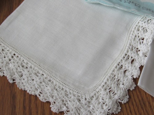 16 Vintage Assorted Handkerchiefs Hankies Cotton Embroidered Crochet - Picture 9 of 13
