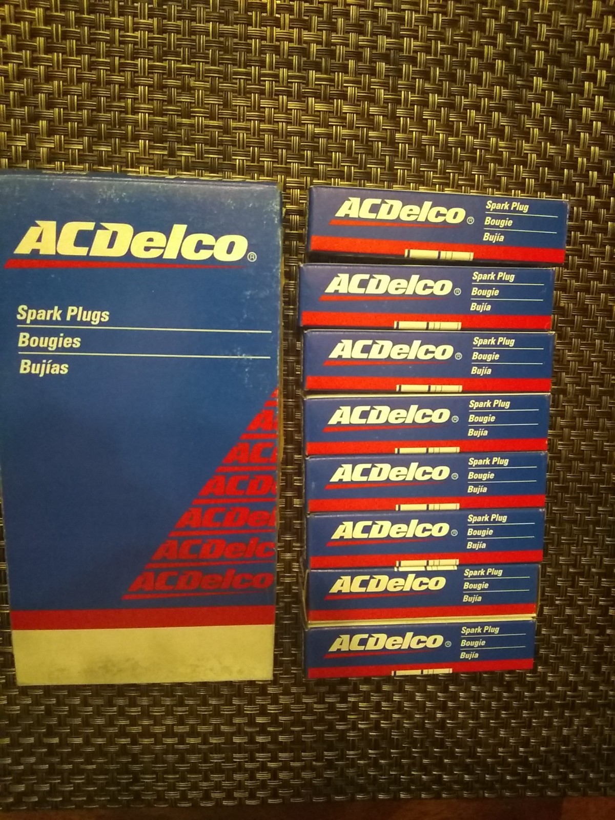 8 Pack  GM AC Delco Spark Plugs R43TSK Brand New