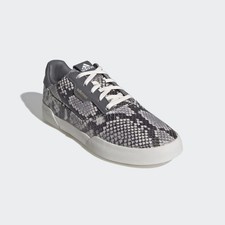 NEW Womens Adidas Adicross Retro Spikeless Golf Shoes Cloud White / Grey Sz 6.5M