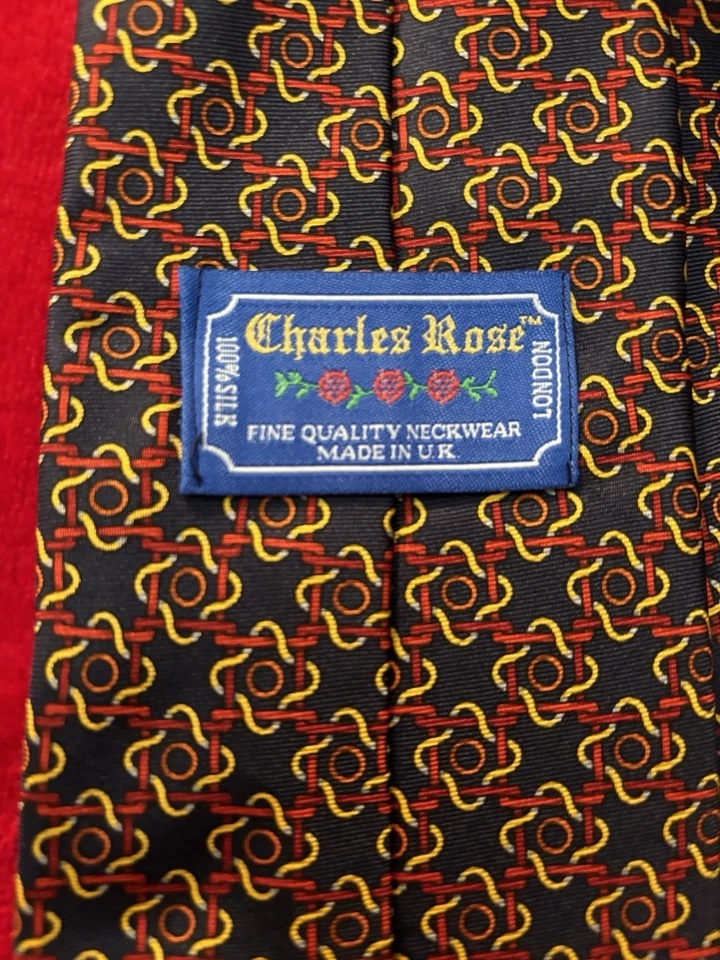 Gravata de seda azul marinho Charles Rose nova sem etiquetas com estampa ornamentada 3 5/8"L x 56"L fabricada no Reino Unido - Imagem 2 de 4