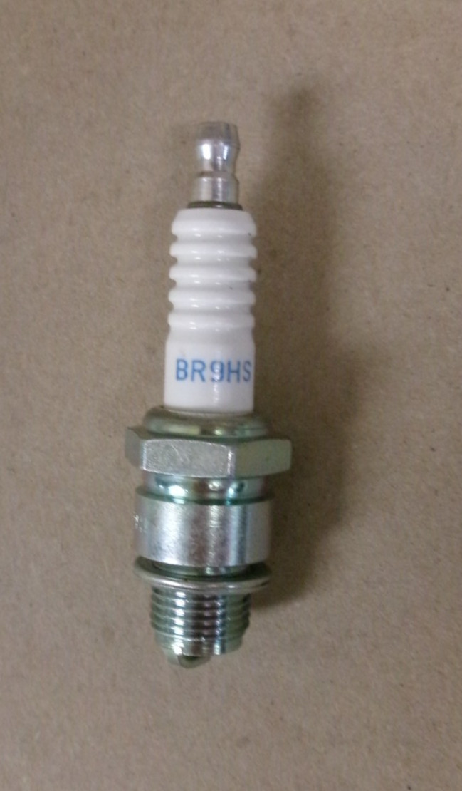 New NGK 4522 BR9HS Spark Plug