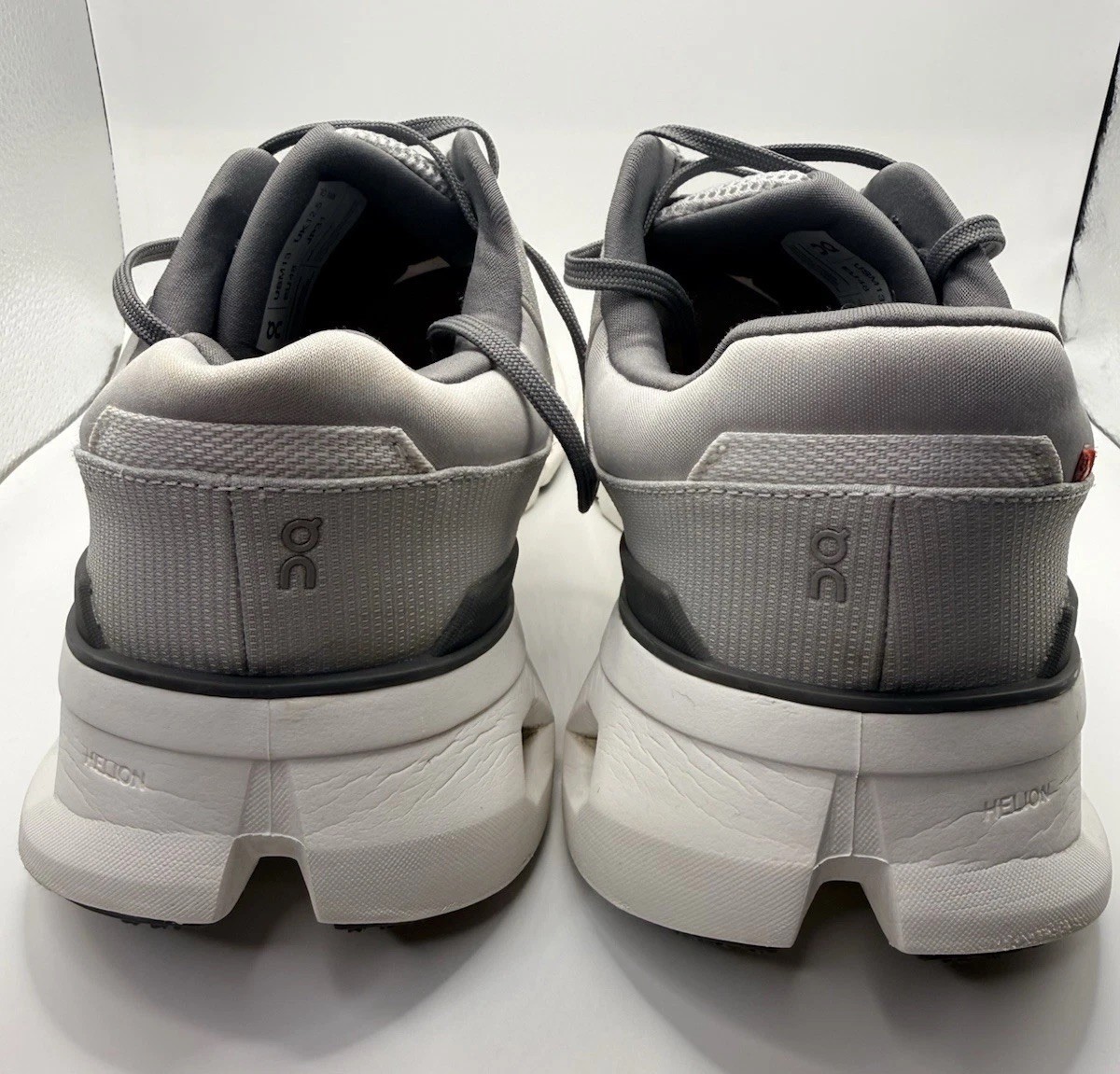 ON RUNNING Oncloudrunner 2 Cloudtech Gray White M… - image 9