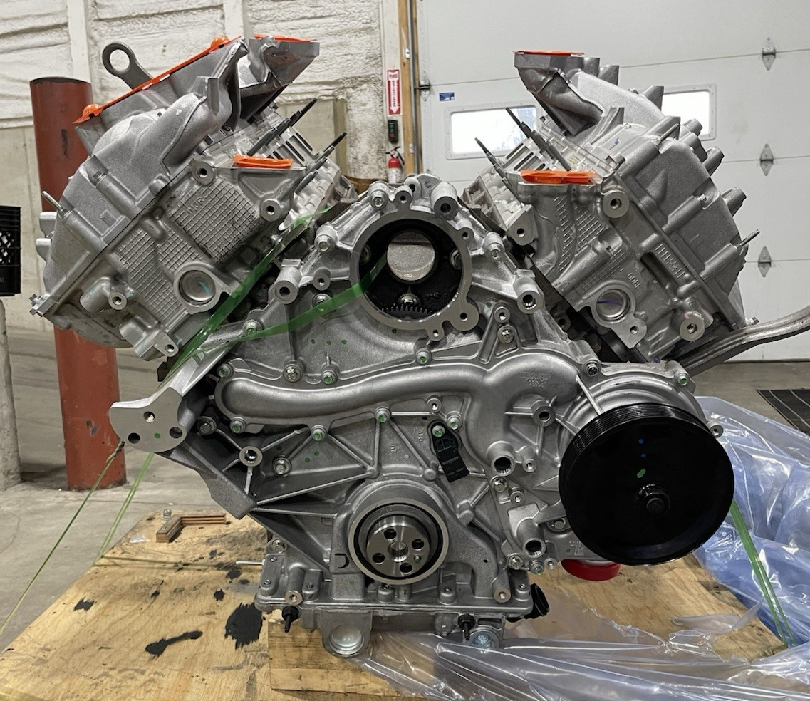 Genuine OEM 2016-2019 Ford F650 F750 6.7L Long Block Engine