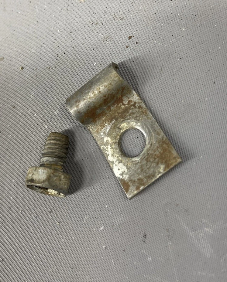 Ford Galaxie 1965-1968 4 velocidades cambio de piso velocímetro cable clip retenedor OEM Foto 3 de 4