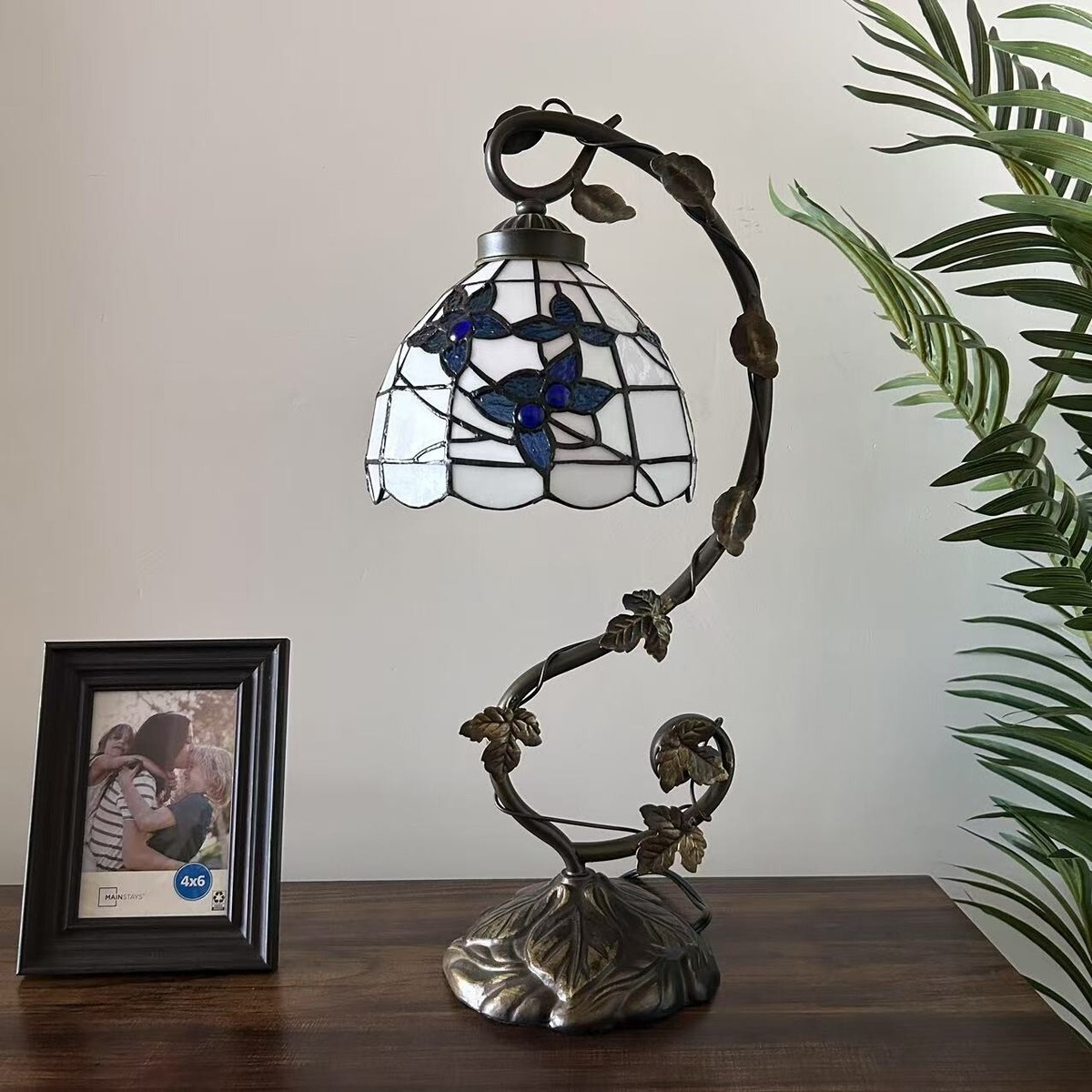 Tiffany Style Table Lamp Whit Stained Glass Blue Flowers LED Bulb