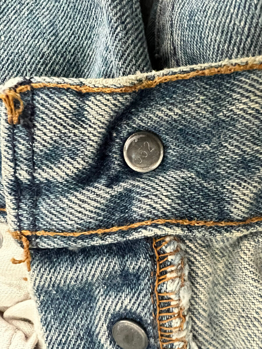 Vintage Men's Levi's 501xx Jeans Made in USA Button #552 | eBay Vintage Men's Levi's 501xx Jeans Made in USA Button #552 | eBay