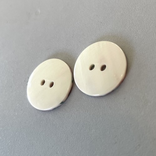 5pc Ivory Cream Flat 2 Hole Round Buttons 16mm Mother Of Pearl Shell - Picture 3 of 5