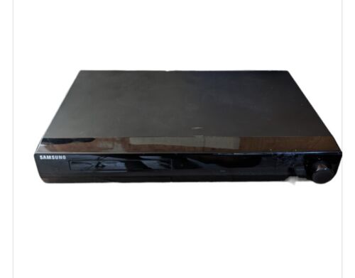 Samsung HT-Z320 5.1Ch,1000w DVD Home Theater System Player Only