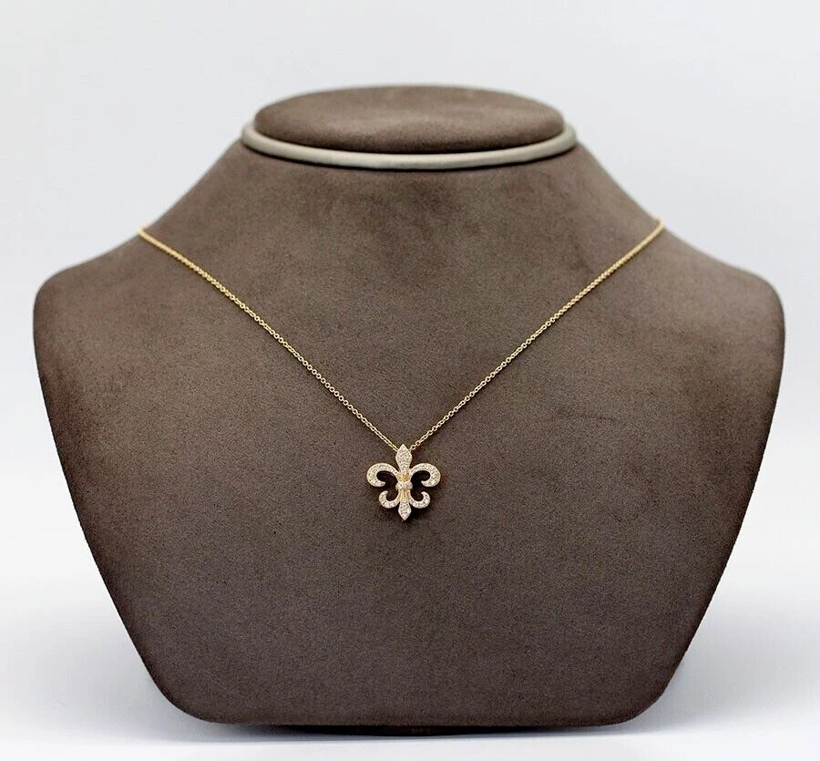 Colgante Flor de Lis Diamante Simulado Corte Redondo 2 Ct en Chapado en Oro Amarillo 14K Foto 3 de 4