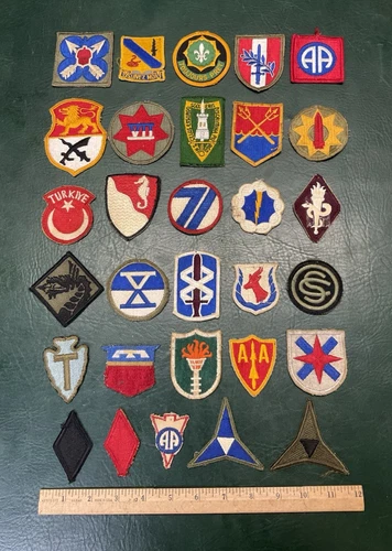 Lot of 30 WW2 & Post War & Vietnam Era U.S. Army Military Patches