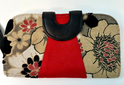 1154 LILL Studio Floral Canvas Leather Wristlet Clutch Wallet Red Beige Black
