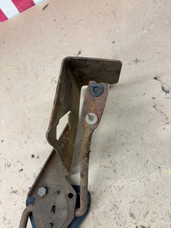 Chevrolet Gmc Blazer Jimmy K10 C10 1970 1971 1972 K5 montaje del pedal del acelerador de gasolina Foto 4 de 4