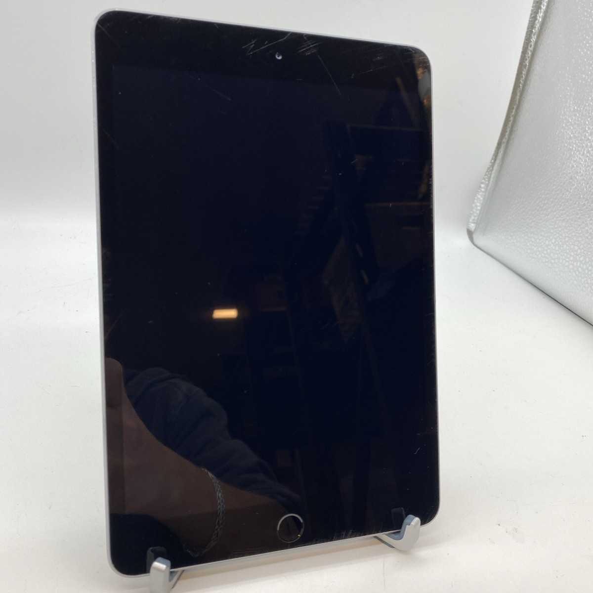 Apple iPad Mini 3rd Gen A1599 16 GB iOS 12.5.7 (WiFi Only) (TB1:20
