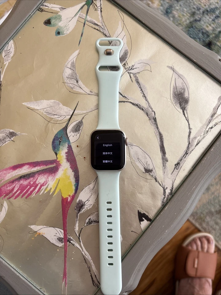 Apple Watch SE (2nd generation), photo 4 of 4