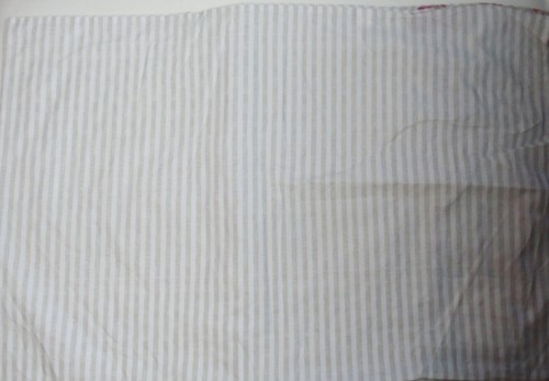 Next Striped Floral 2 Pillowcases beige white red housewife cotton blend vgc - Picture 5 of 6