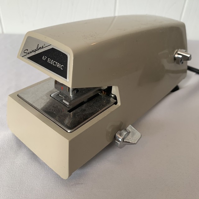 Swingline 67 Electric Stapler Commercial (Model 67) Beige Tested w