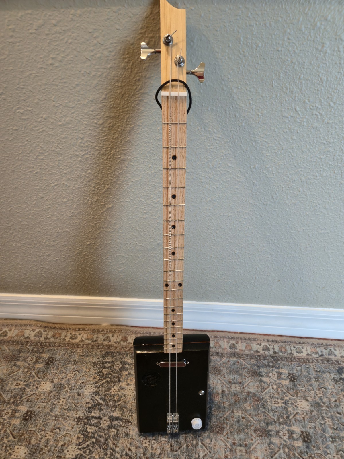 Cigar Box Bass 2-String Metal Frets, Piezo Sound, PU