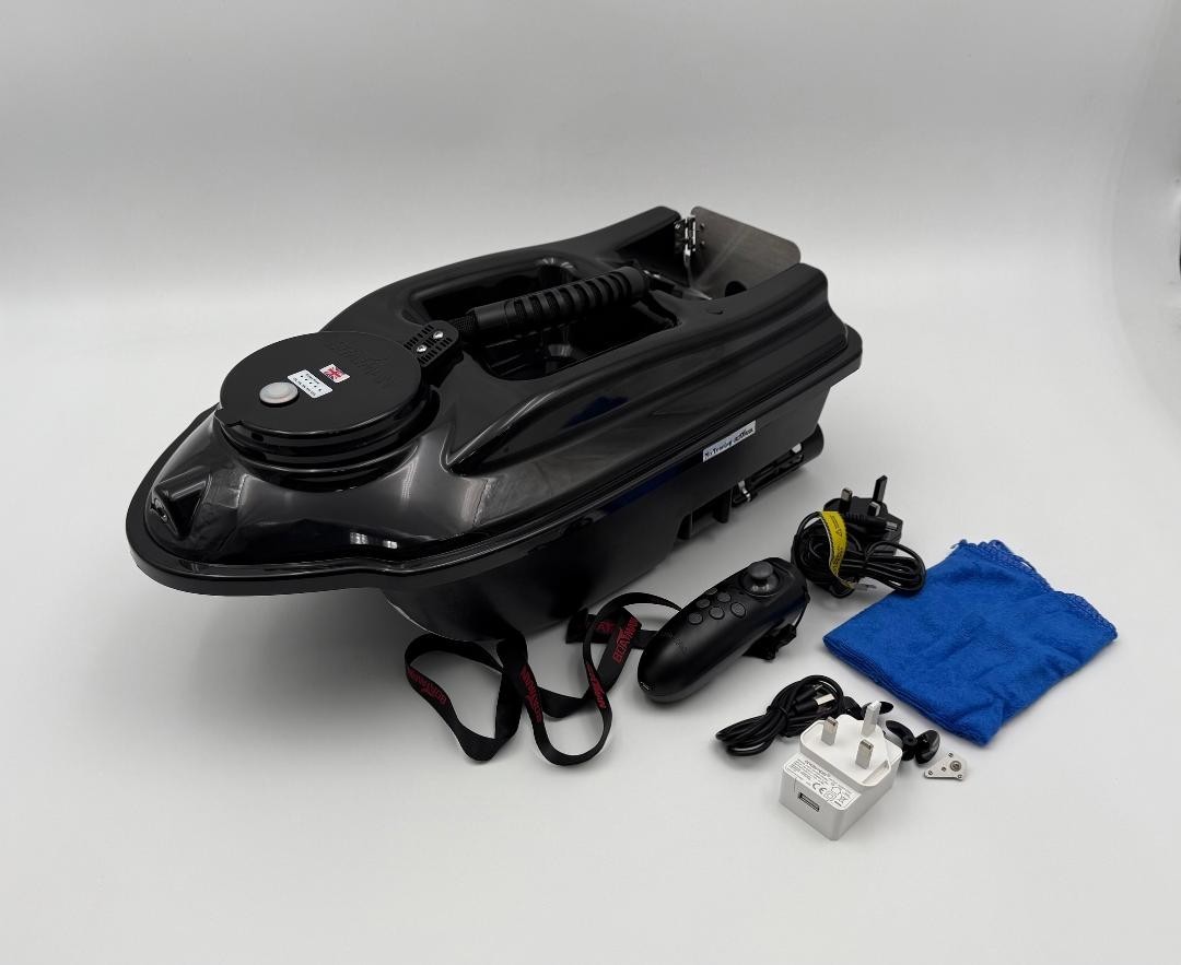 MK 4 BOATMAN ACTOR BAIT BOAT, 2 HOPPERS, 2 MOTORS, LI-ION BATTERY. 5ah or 10ah