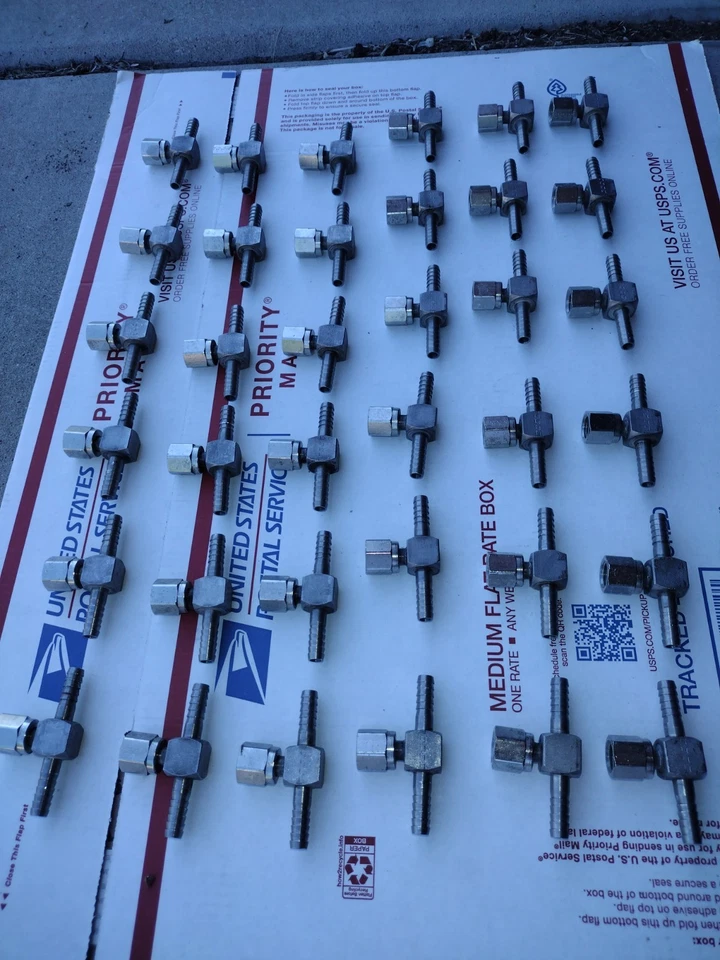 Carman S/S Swivel 1/4" Female x 1/4" x  1/4" Barb Tee Fittings Bundle 36 Sale  - Image 3 of 4