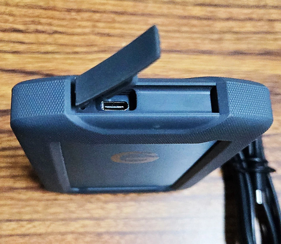 G-Technology 2TB ArmorATD Rugged Portable External Hard Drive 0G10434-1 - Image 4 of 4