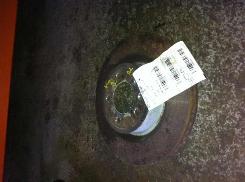 Frenos delanteros Land Rover LR3 05-09 Sport 4,4 litros Foto 3 de 4