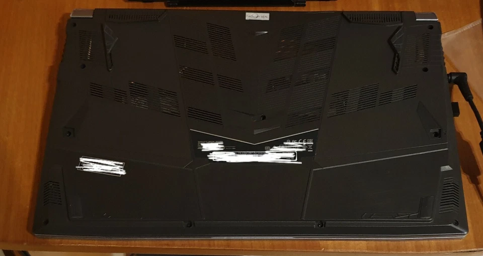 MSI Creator 17M A10SE-260IT, Notebook 17,3" usato come nuovo - Immagine 2 di 3