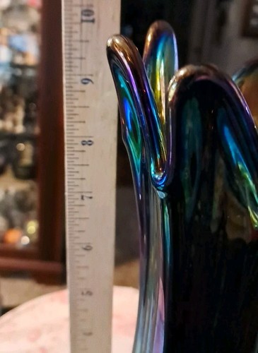 Vintage Fenton Amethyst Iridescent Carnival Glass Vase - Picture 16 of 19
