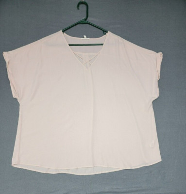 MAURICE'S 3 ~ Woman's 3X Light Dusty Pink Short Sleeve Criss Cross V-Neck