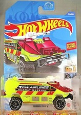 2020 Hot Wheels #104 HW Metro 7/10 RUNWAY RES-Q Day-Glow-Yellow w/Black OROH6 Sp