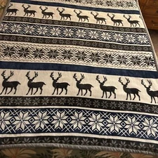 Huntington Home Deer Sherpa throw 100% polyester 49”x61” Beautiful blues, grays,
