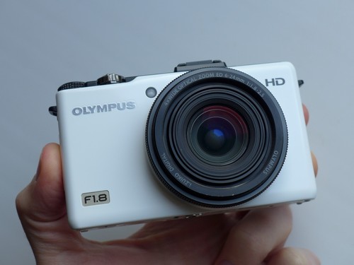 Olympus XZ-1 10.0MP Digital Camera - Black / In English - Picture 14 of 21
