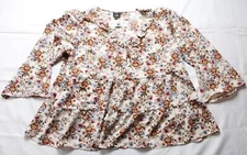 Oak & Trellis Womens Plus Size Flare Sleeve Floral V-Neck Top BL1 Eggnog Size 2X