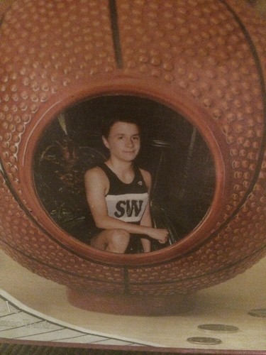 Photo Basketball Hand Painted Ceramic Bank Photo Collectible - Picture 6 of 8