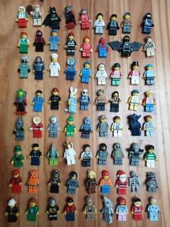 VRAI LEGO LOT 71 FIGURINES