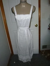 Beautiful White Linen & Lace Pinafore Apron