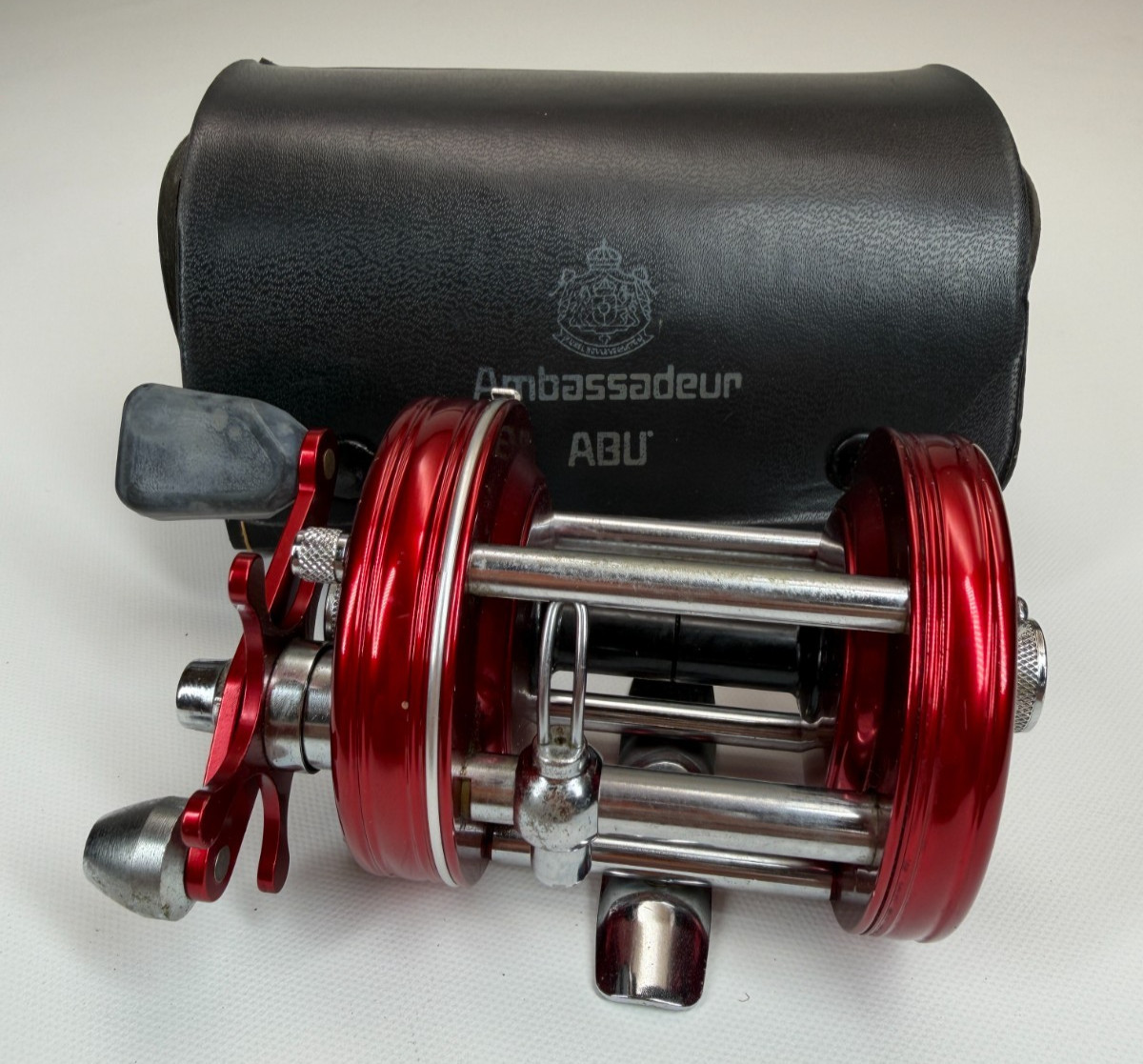 Vintage ABU Ambassadeur 6000 Fishing Reel Sweden w/ Case Cle