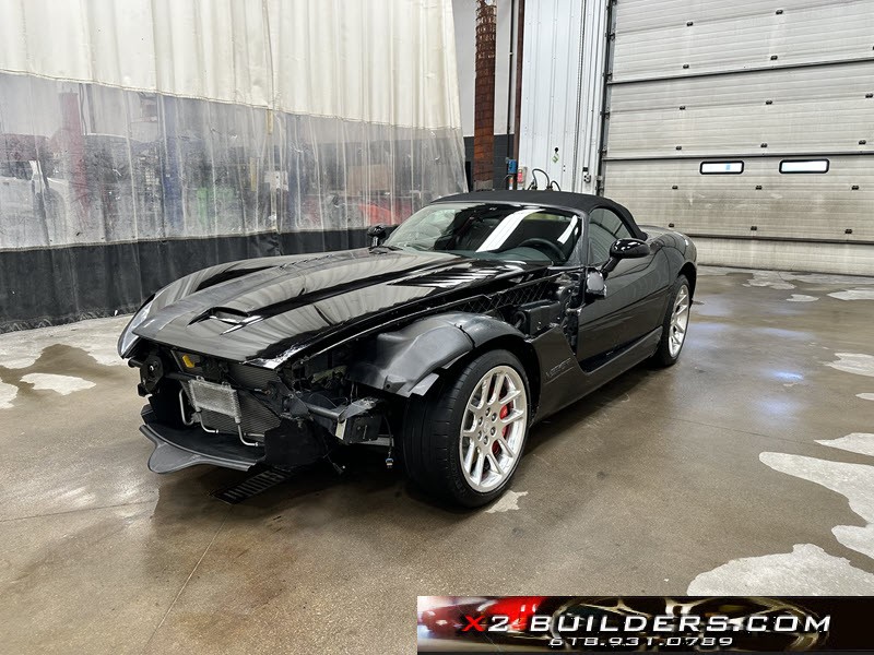 2004 Dodge Viper