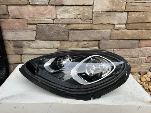 2015 - 2018 PORSCHE MACAN LEFT HEADLIGHT XENON OEM PT.95B941031FH 
