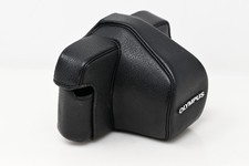 Funda Negra De Cuero Sintético Para Cámaras Olympus Compactas - Modelos XZ-1, SH-1, SH-25, MR, XQ-1