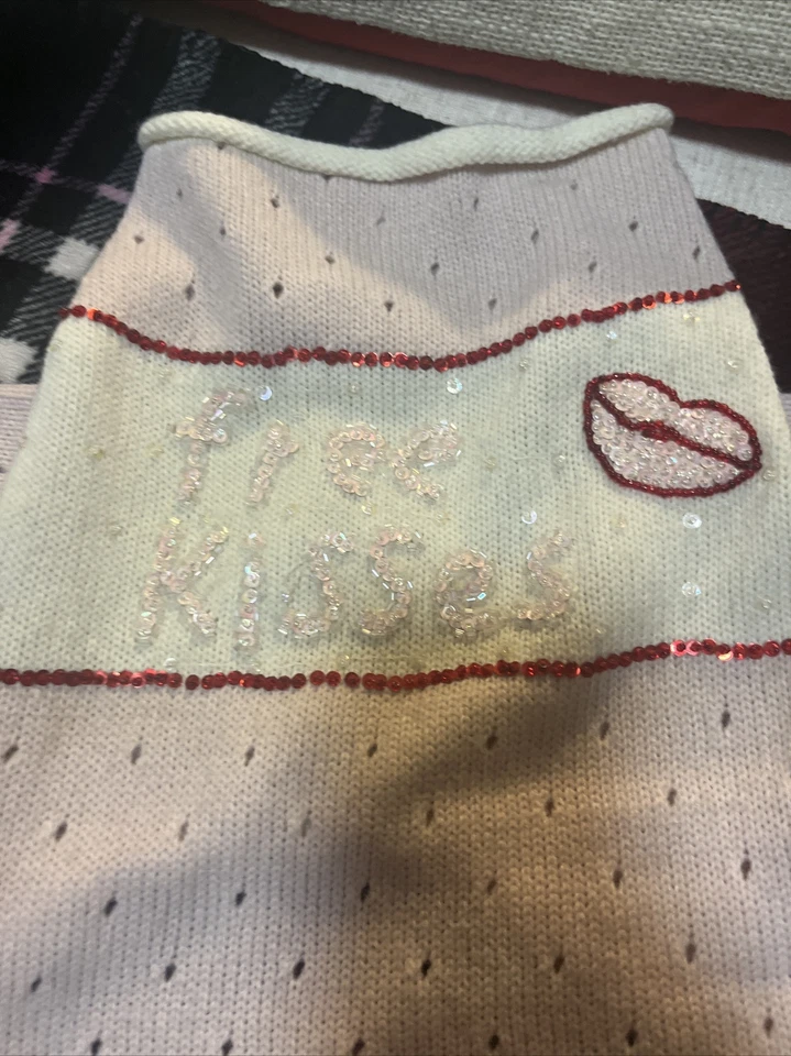Oscar Newman Dog Cat Sweater M Free Kisses Pink Beaded - Image 2 of 4