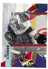 KELLY HRUDEY 1995-96 STADIUM CLUB CARD NEAR MINT CONDITION