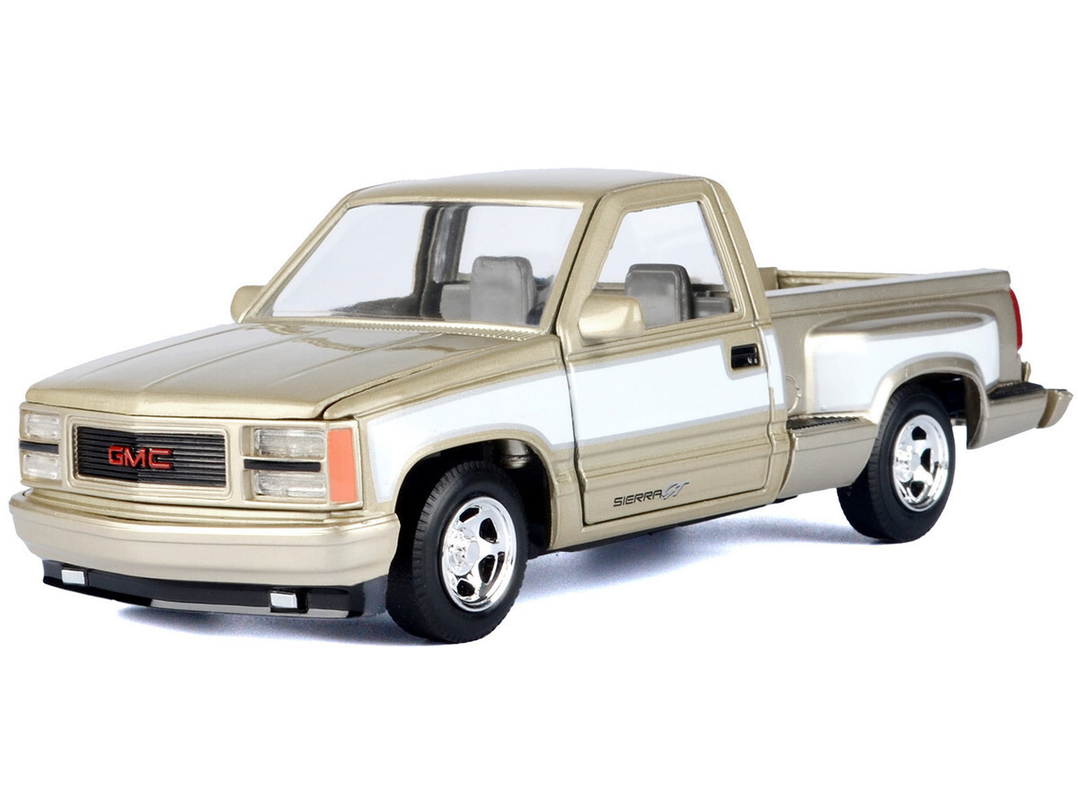 Motormax 1992 GMC Sierra GT Pickup Truck Gold 1/24 Diecast
