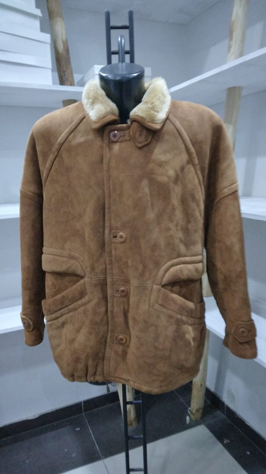 Pre-owned Shearling Men Light Brown Size 50 MG093LZ