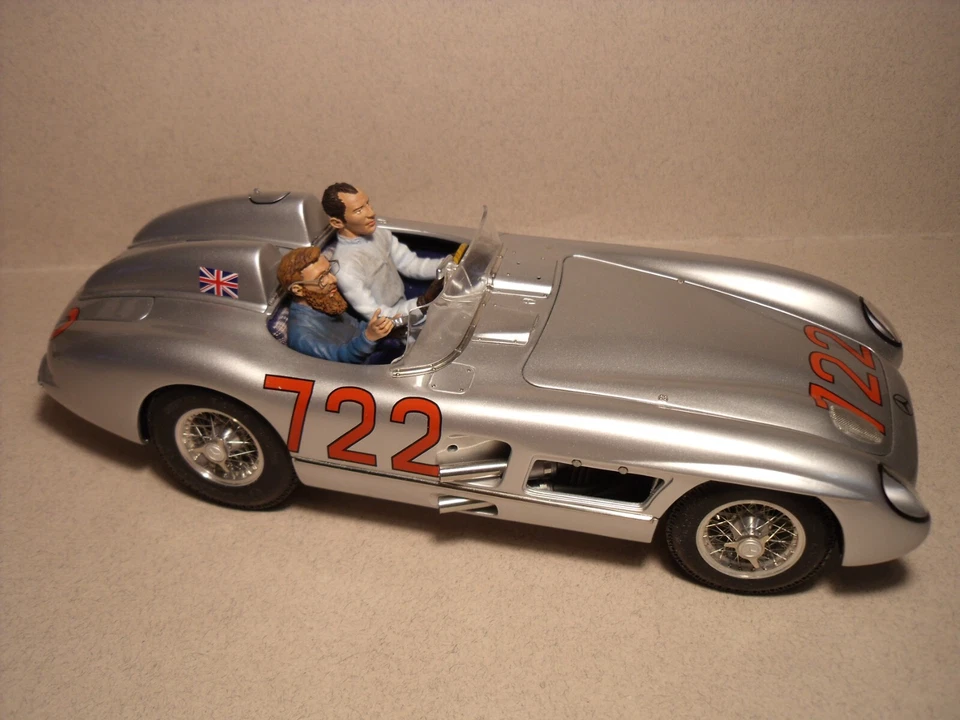 CMC 1/18  FIGUREN  MOSS JENKINSON VROOM BEMALT  GP REPLICAS MINICHAMPS CMR - Bild 2 von 4