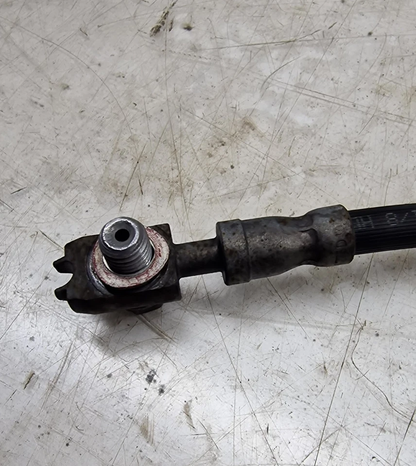 Volkswagen Jetta GLI 2011-2017 OEM línea de manguera de freno lateral del pasajero trasero derecho Foto 3 de 4