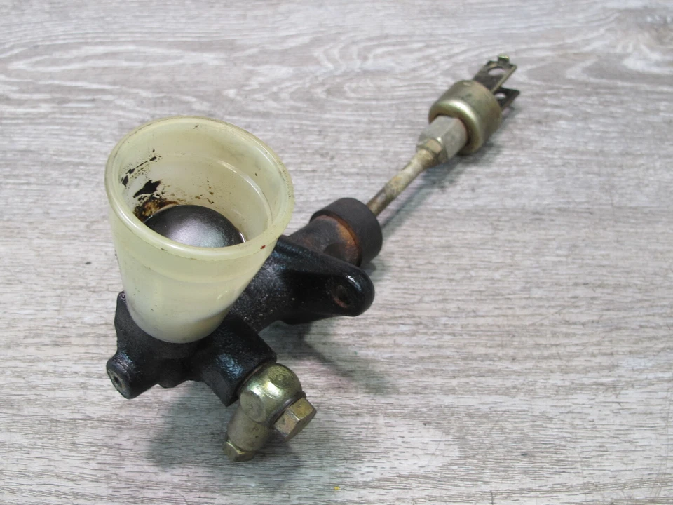 85-89 TOYOTA MR2 AW15 M/T EMBRAGUE CILINDRO MAESTRO OEM Foto 3 de 4